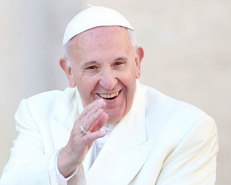Pope Francis proves once again that he has breastfeeding moms' backs